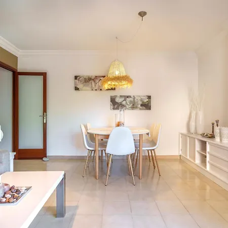 4 By Interhome *