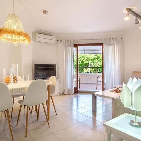 4 By Interhome